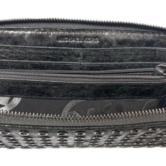 NEW - Michael Kors “Jet Set”Charcoal Metallic Studded Grommet Wallet Clutch - Picture 4 of 4